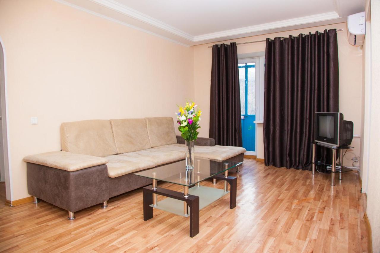 Zaporizhia Semi Luxury Apt On Yatsenka 8 Near Intourist Hotel מראה חיצוני תמונה